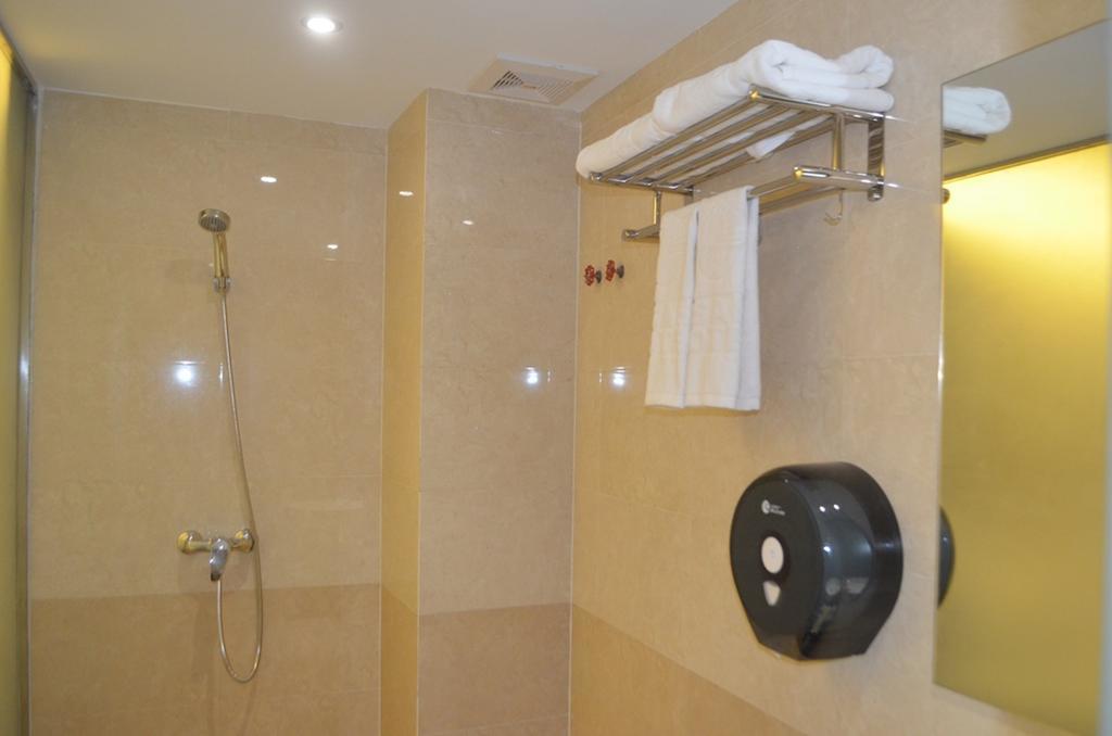 Good Luck Hotel 양곤 외부 사진