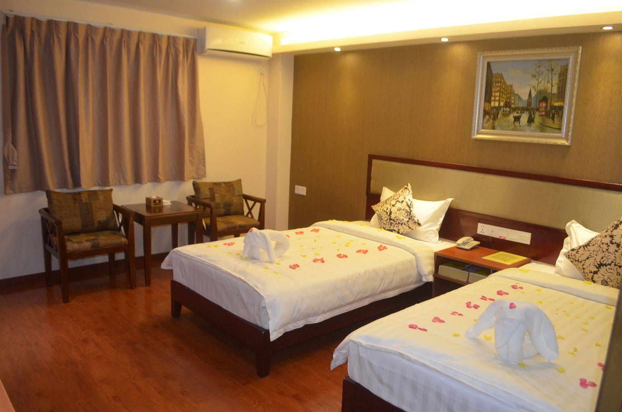 Good Luck Hotel 양곤 외부 사진